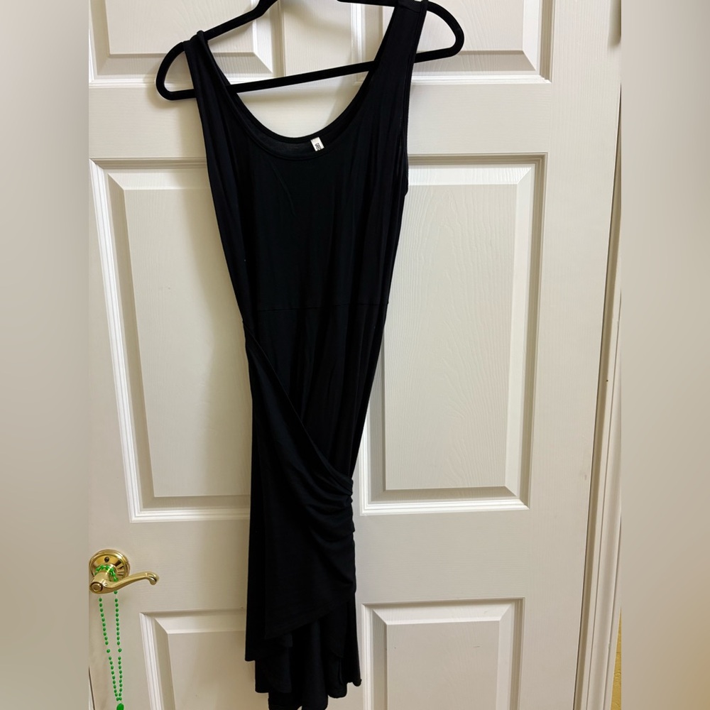 Elegant Black Sleeveless Dress